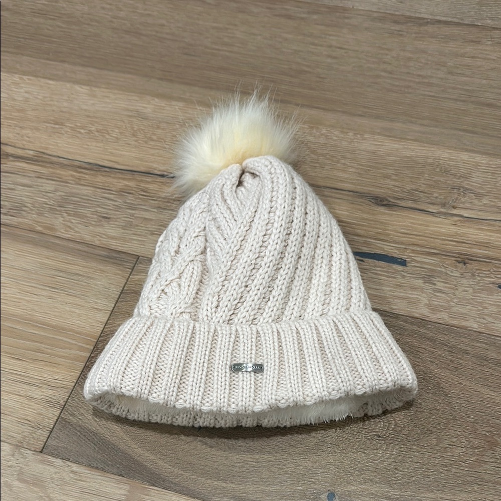 Chic Cream Knit Beanie with Pom Pom